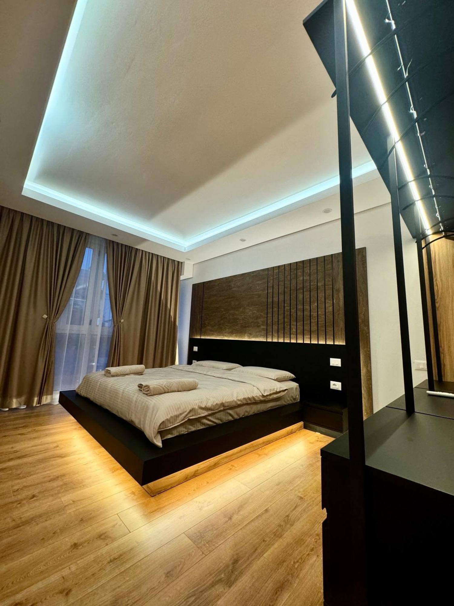 Luxury Central Baba Apartment Shkoder Ngoại thất bức ảnh