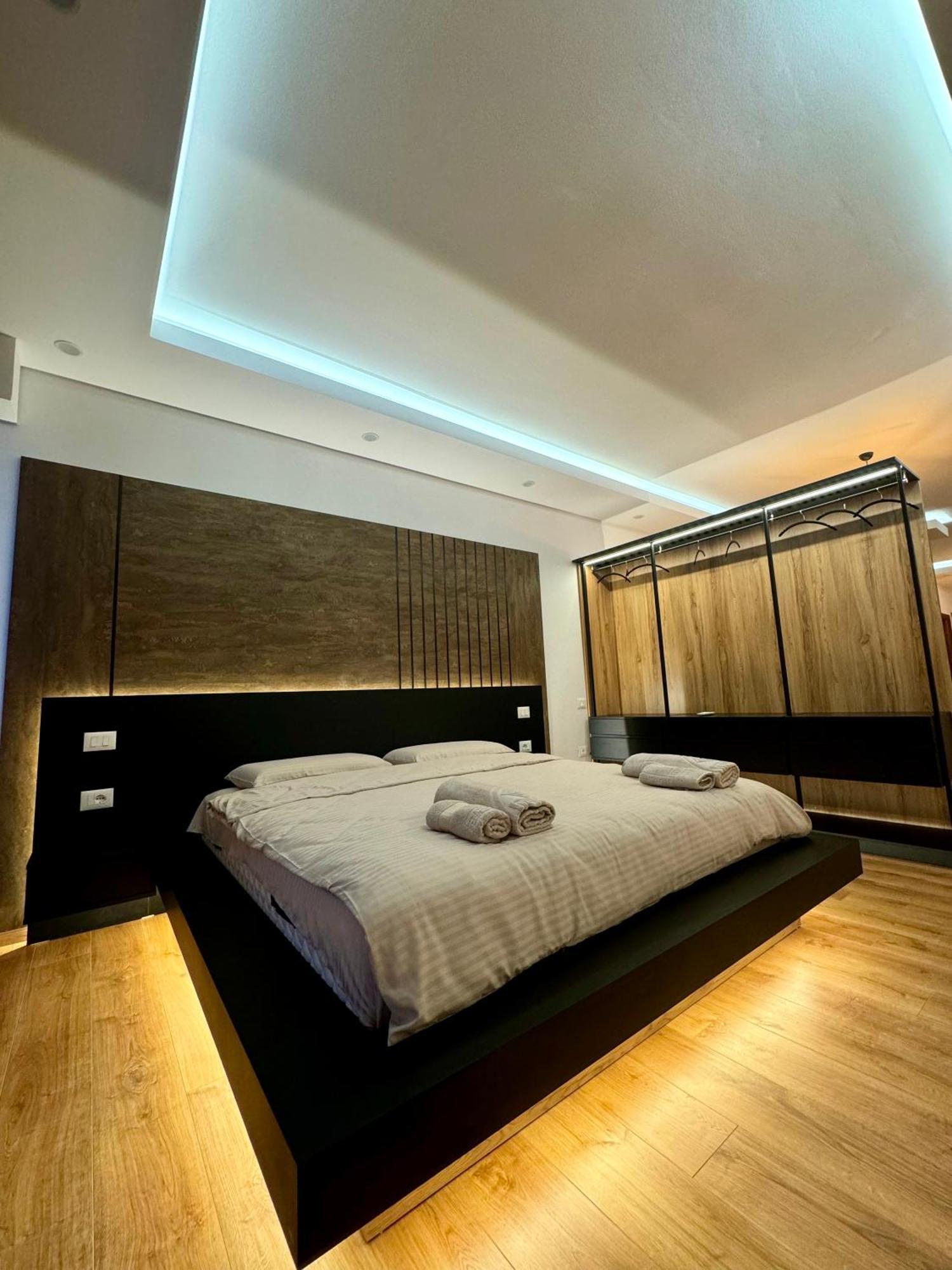 Luxury Central Baba Apartment Shkoder Ngoại thất bức ảnh